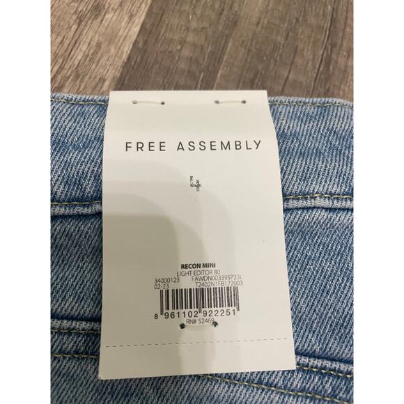 Free Assembly Denim Mini Skirt – Recon Mini Light Editor 80 (Size 4, NWT) - Picture 5 of 7